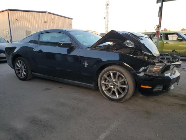 1ZVBP8AM1B5153901 - 2011 FORD MUSTANG BLACK photo 4