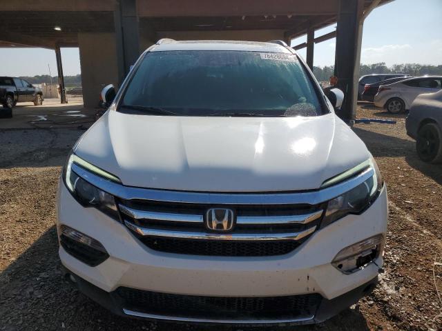 5FNYF5H93HB022086 - 2017 HONDA PILOT TOURING WHITE photo 5