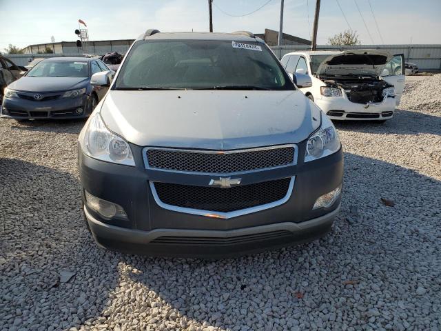 1GNKVJED2BJ304978 - 2011 CHEVROLET TRAVERSE LT SILVER photo 5