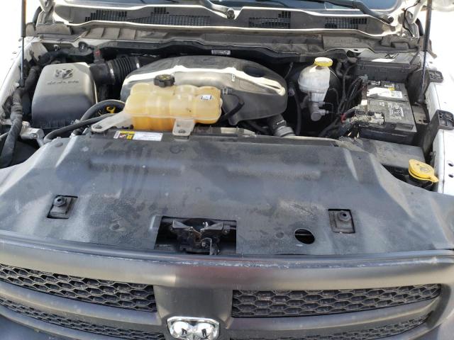 1C6RR7FM0JS303390 - 2018 RAM 1500 ST WHITE photo 11