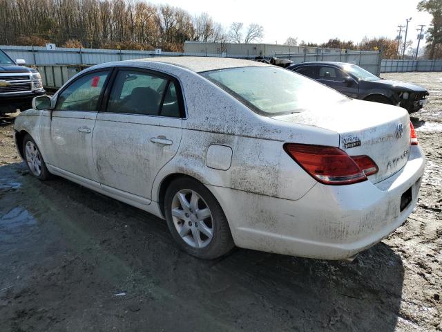 4T1BK36B15U032500 - 2005 TOYOTA AVALON XL WHITE photo 2