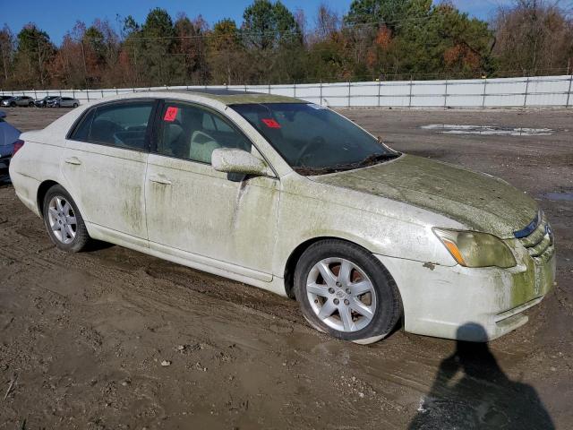 4T1BK36B15U032500 - 2005 TOYOTA AVALON XL WHITE photo 4