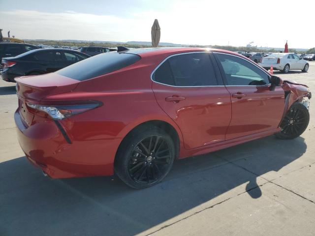 4T1K61AK1NU071765 - 2022 TOYOTA CAMRY XSE Rojo foto 3