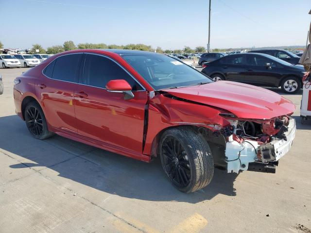 4T1K61AK1NU071765 - 2022 TOYOTA CAMRY XSE Rojo foto 4