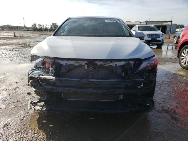 4T1G11AK2PU157500 - 2023 TOYOTA CAMRY SE NIGHT SHADE WHITE photo 5