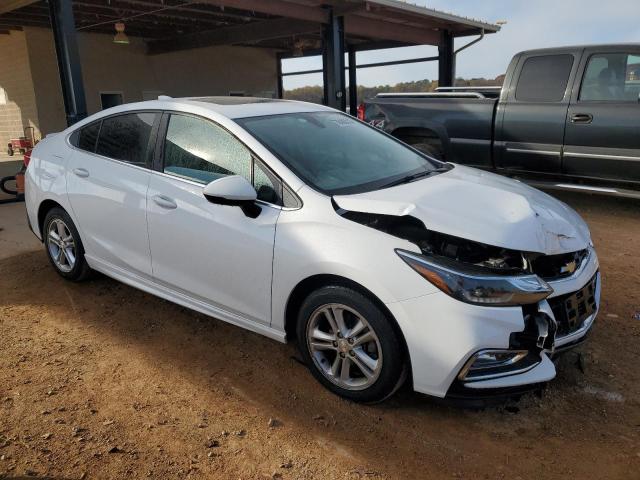 1G1BE5SM4H7164130 - 2017 CHEVROLET CRUZE LT WHITE photo 4