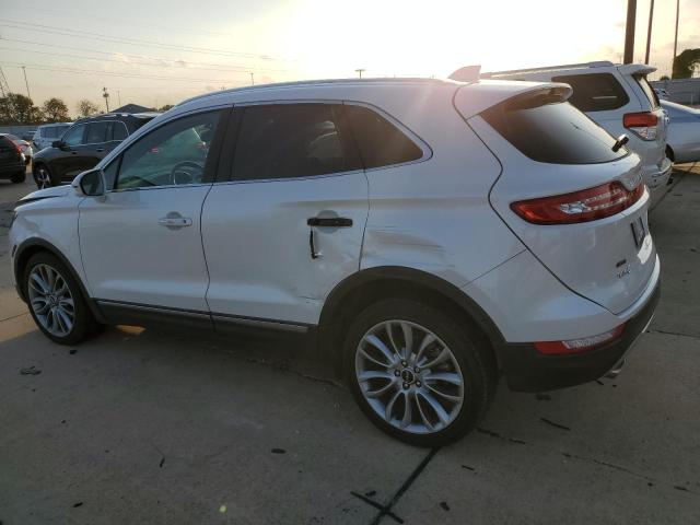 5LMCJ3C98JUL00829 - 2018 LINCOLN MKC RESERVE WHITE photo 2