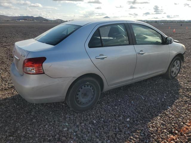 JTDBT923971056065 - 2007 TOYOTA YARIS SILVER photo 3