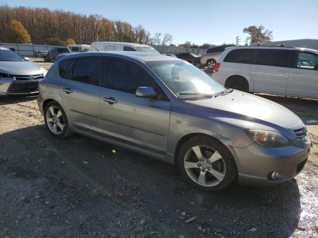 JM1BK344961465395 - 2006 MAZDA 3 HATCHBACK GRAY photo 4