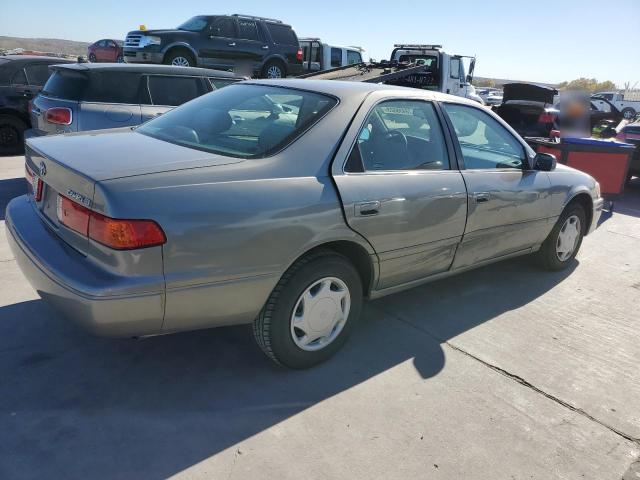 4T1BG22K5YU683926 - 2000 TOYOTA CAMRY CE GRAY photo 3