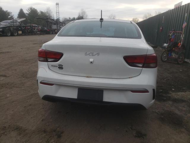 3KPA24AD1NE439729 - 2022 KIA RIO LX WHITE photo 6