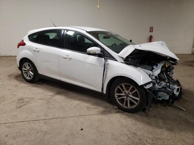 1FADP3K20GL345394 - 2016 FORD FOCUS SE WHITE photo 4