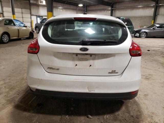 1FADP3K20GL345394 - 2016 FORD FOCUS SE WHITE photo 6