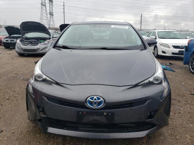 JTDKARFU0G3004675 - 2016 TOYOTA PRIUS GRAY photo 5