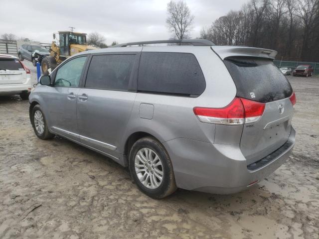 5TDYK3DC7CS201771 - 2012 TOYOTA SIENNA XLE SILVER photo 2