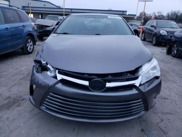 4T1BF1FK8HU795675 - 2017 TOYOTA CAMRY LE GRAY photo 5