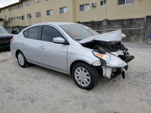 3N1CN7AP3KL852547 - 2019 NISSAN VERSA S SILVER photo 4