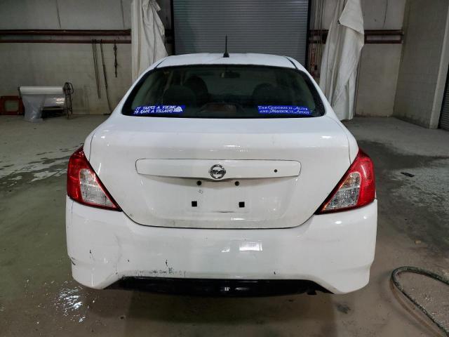 3N1CN7AP2GL903706 - 2016 NISSAN VERSA S WHITE photo 6