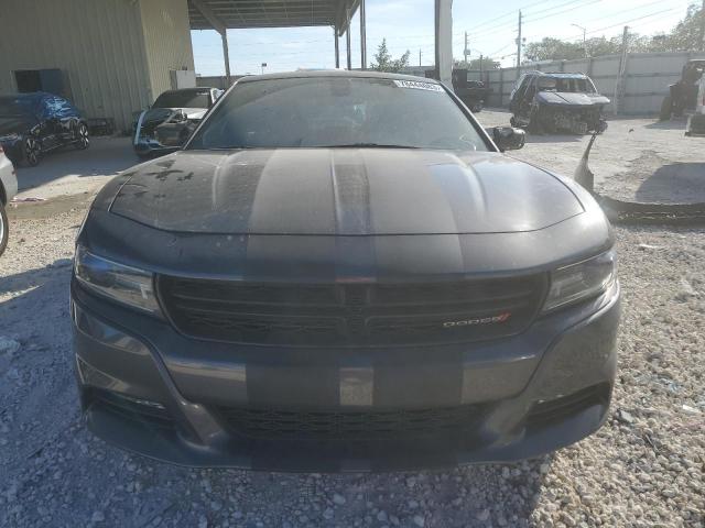 2C3CDXHG3JH221721 - 2018 DODGE CHARGER SXT PLUS GRAY photo 5