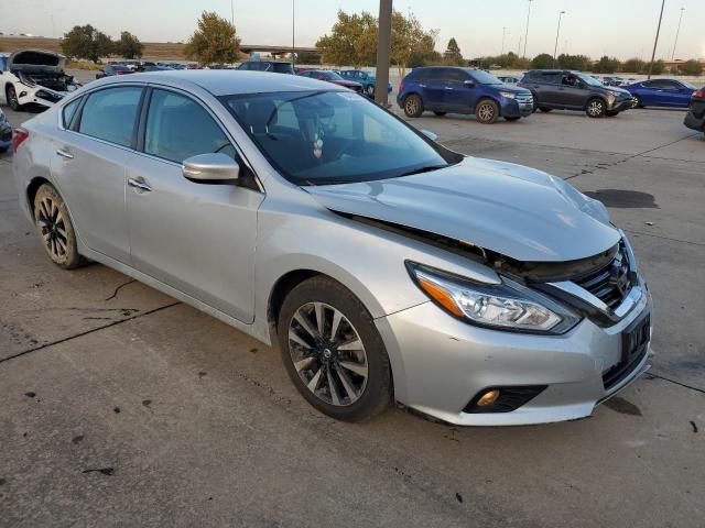 1N4AL3AP0JC180949 - 2018 NISSAN ALTIMA 2.5 SILVER photo 4