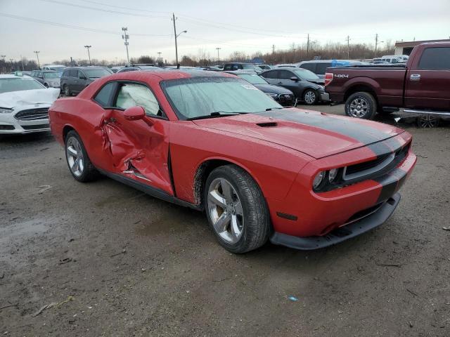 2C3CDYAG0CH217418 - 2012 DODGE CHALLENGER SXT RED photo 4