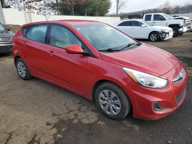 KMHCT5AE4HU300930 - 2017 HYUNDAI ACCENT SE RED photo 4