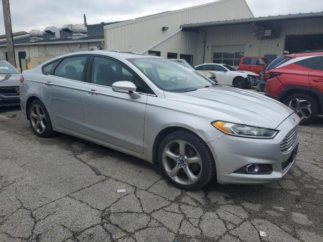 3FA6P0HR9DR112204 - 2013 FORD FUSION SE SILVER photo 4