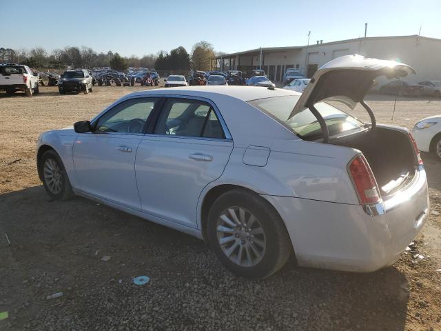 2C3CCAAGXDH529905 - 2013 CHRYSLER 300 WHITE photo 2