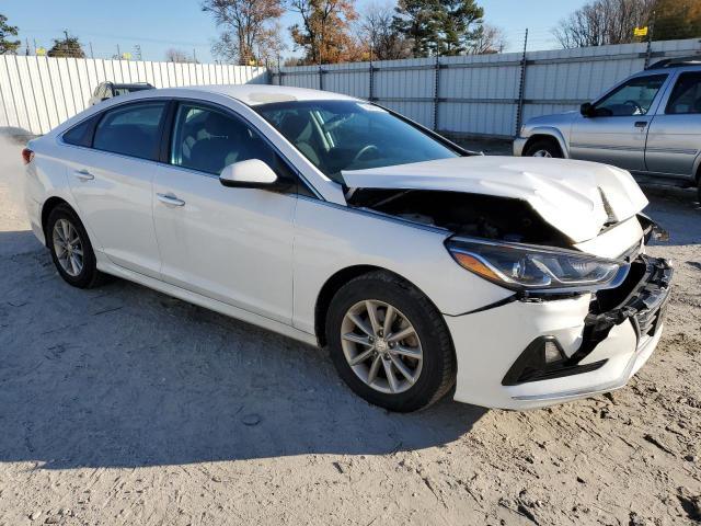 5NPE24AF6JH647372 - 2018 HYUNDAI SONATA SE WHITE photo 4