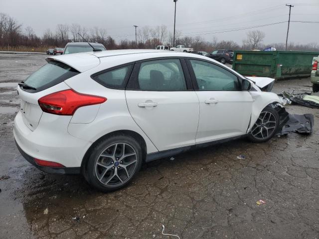 1FADP3M20JL323383 - 2018 FORD FOCUS SEL WHITE photo 3