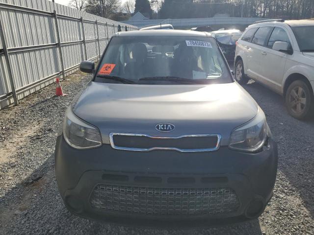 KNDJN2A26F7210815 - 2015 KIA SOUL GRAY photo 5