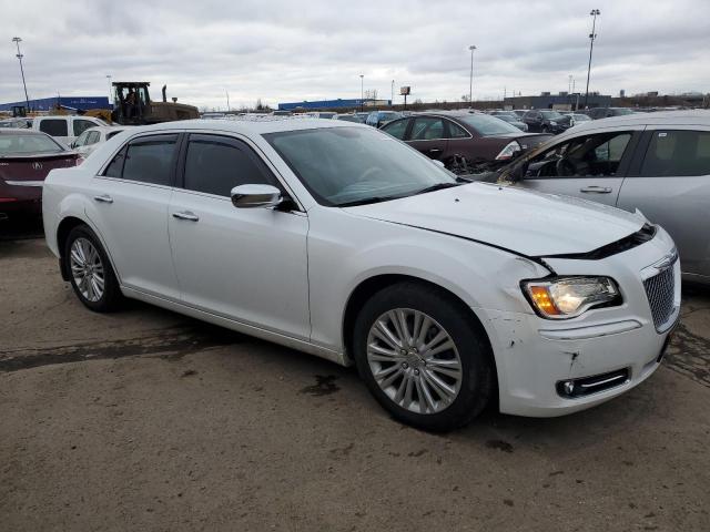 2C3CCAKT7DH667168 - 2013 CHRYSLER 300C WHITE photo 4