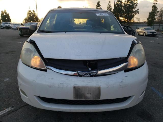 5TDZK22C97S077350 - 2007 TOYOTA SIENNA XLE WHITE photo 5