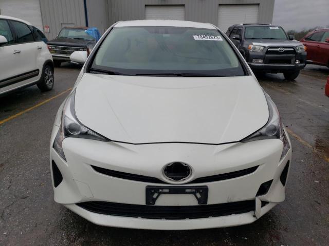 JTDKARFU8G3002138 - 2016 TOYOTA PRIUS WHITE photo 5