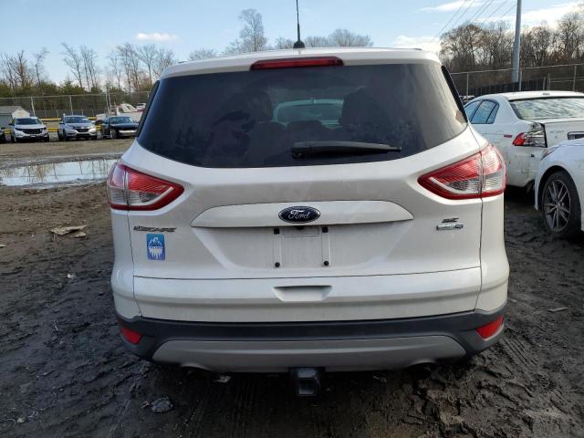 1FMCU9G92GUB31391 - 2016 FORD ESCAPE SE WHITE photo 6