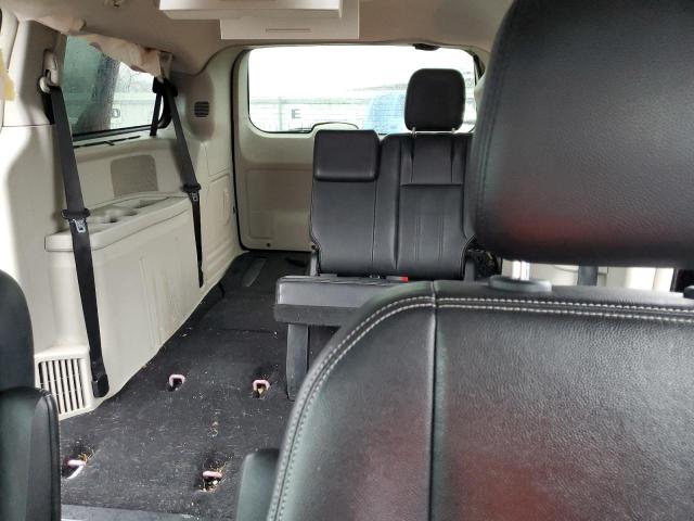 2C4RC1CG5DR684455 - 2013 CHRYSLER TOWN & COU TOURING L RED photo 10