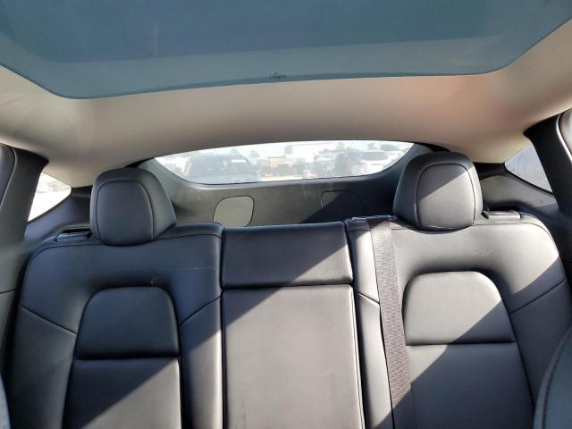 7SAYGDEE8NF387208 - 2022 TESLA MODEL Y Черный фото 10