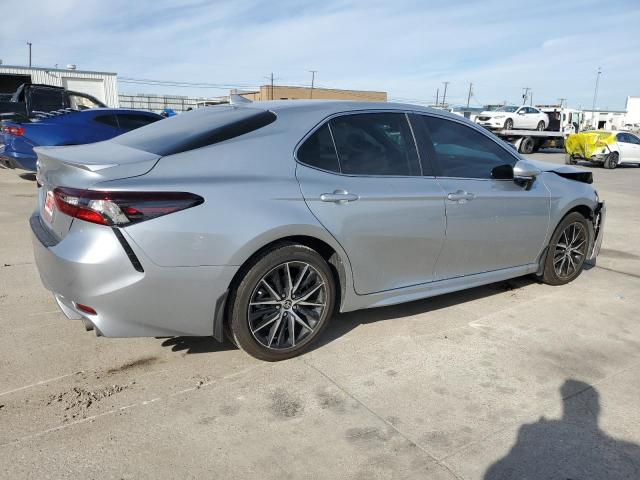 4T1G11AK6RU202425 - 2024 TOYOTA CAMRY SE NIGHT SHADE SILVER photo 3