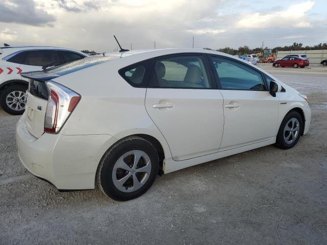 JTDKN3DU6D5558355 - 2013 TOYOTA PRIUS WHITE photo 3