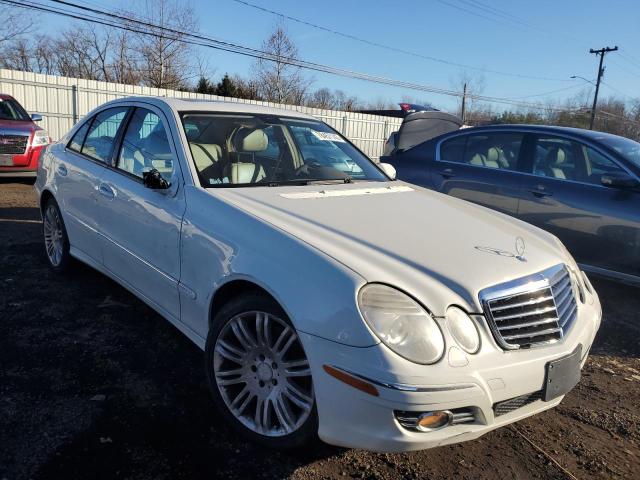 WDBUF87X18B286120 - 2008 MERCEDES-BENZ E 350 4MATIC WHITE photo 4