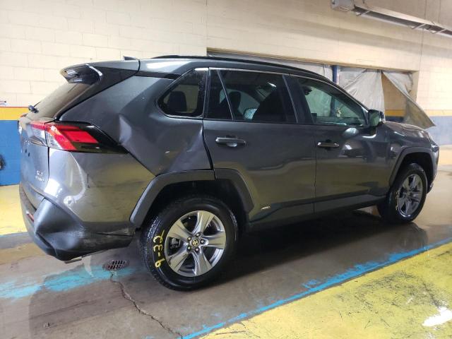 4T3RWRFVXNU056169 - 2022 TOYOTA RAV4 XLE Grau Foto 3