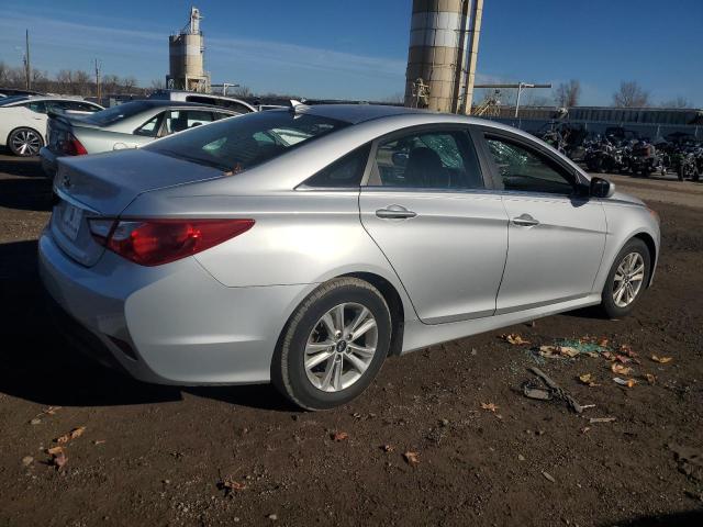 5NPEB4AC0EH868512 - 2014 HYUNDAI SONATA GLS SILVER photo 3