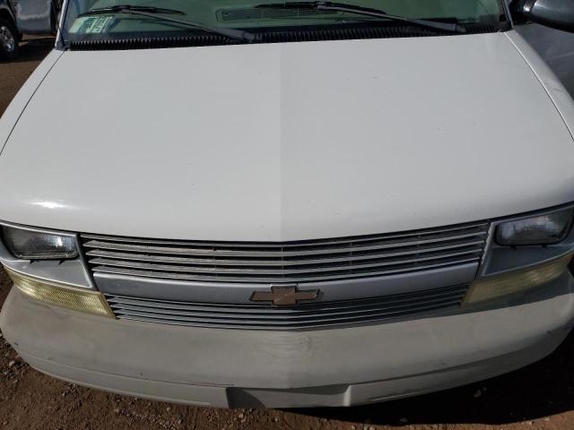 1GCDM19X15B105492 - 2005 CHEVROLET ASTRO WHITE photo 12