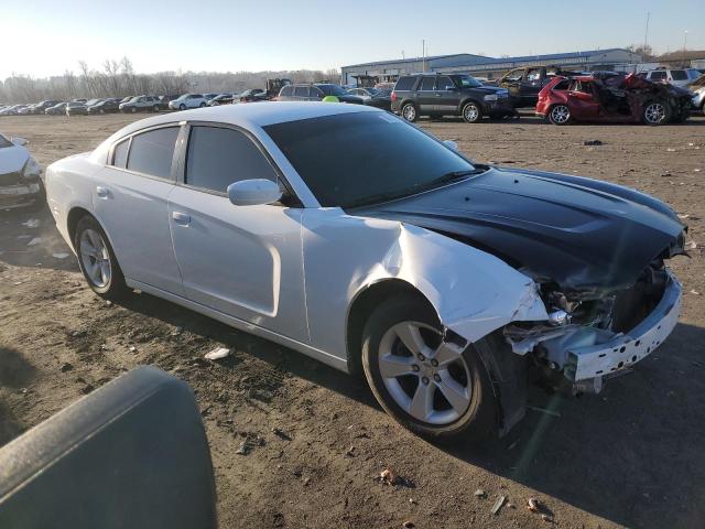 2C3CDXBG9CH103894 - 2012 DODGE CHARGER SE TWO TONE photo 4