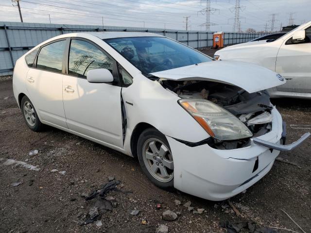 JTDKB20U377576233 - 2007 TOYOTA PRIUS WHITE photo 4