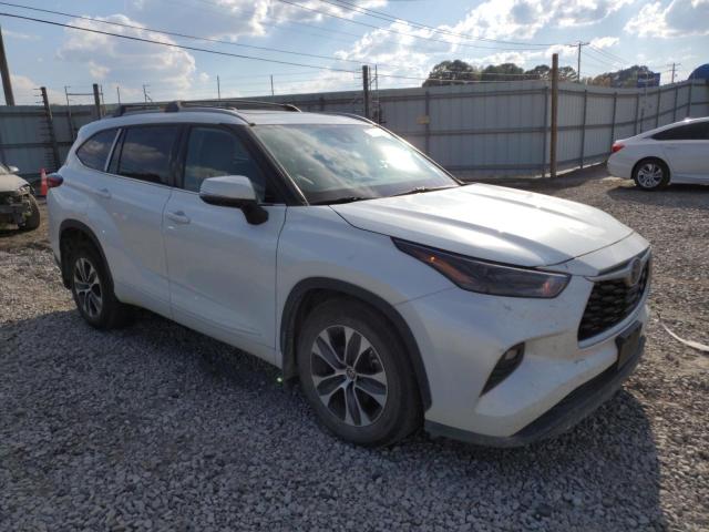 5TDHZRBH5NS216964 - 2022 TOYOTA HIGHLANDER XLE 白色 照片 4