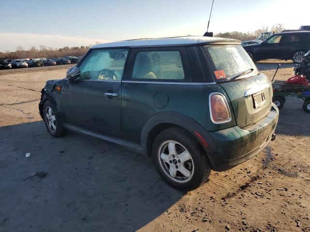 WMWMF33529TT69153 - 2009 MINI COOPER GREEN photo 2