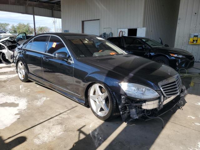 WDDNG7BB6AA344992 - 2010 MERCEDES-BENZ S 550 BLACK photo 4