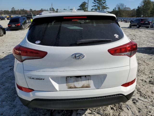 KM8J33A45JU710015 - 2018 HYUNDAI TUCSON SEL WHITE photo 6