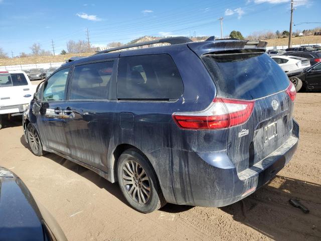 5TDYZ3DC6JS913391 - 2018 TOYOTA SIENNA XLE BLUE photo 2